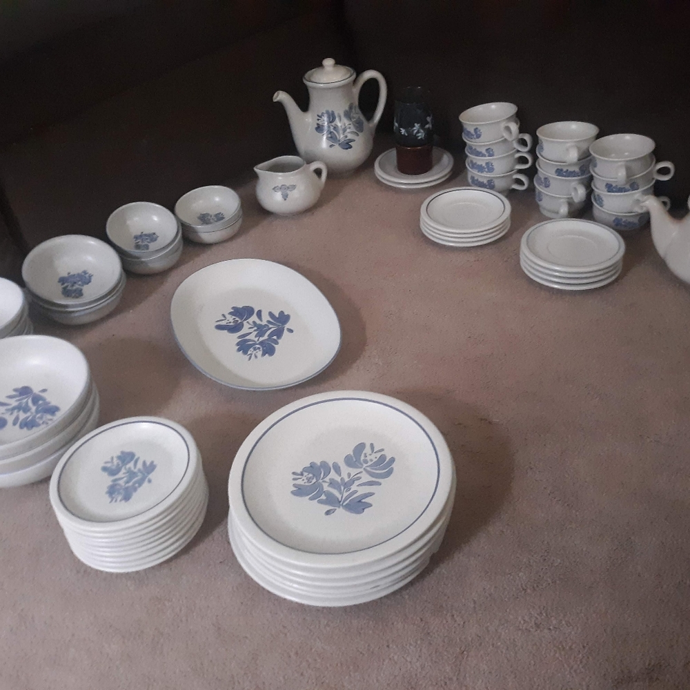 Pfaltzgraff Yorketowne vintage